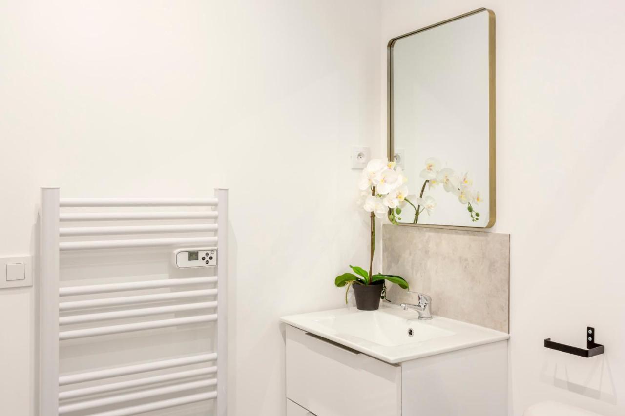 פריז Cozy Apartment - Marais - Saint Martin III מראה חיצוני תמונה