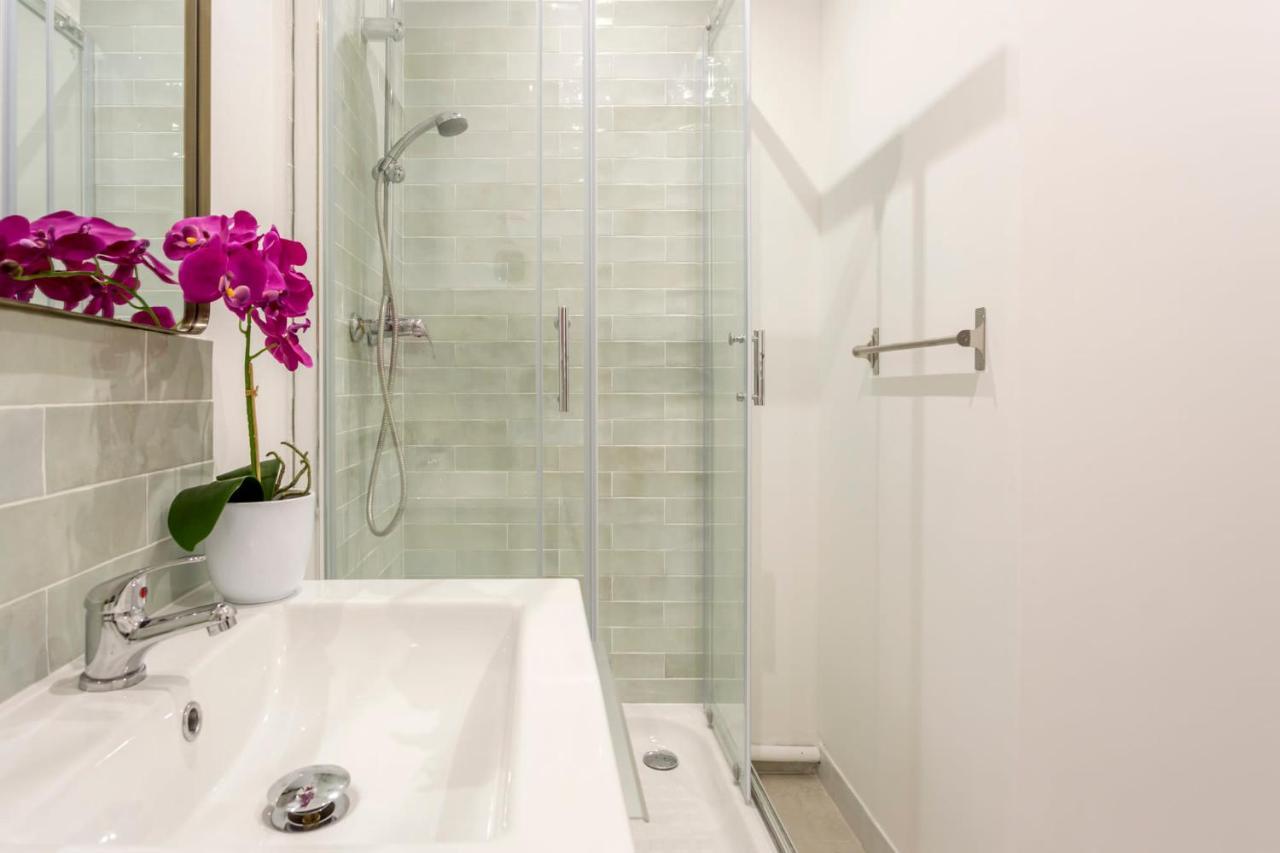 פריז Cozy Apartment - Marais - Saint Martin III מראה חיצוני תמונה